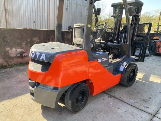 3 Ton TOYOTA FD30 Diesel Forklift Truck with Hydraulic Lifting in Excellent Condition